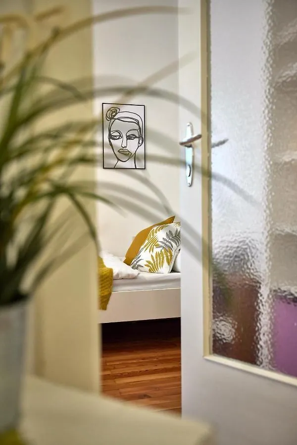 Cosy & Charming In The City Centre Viena