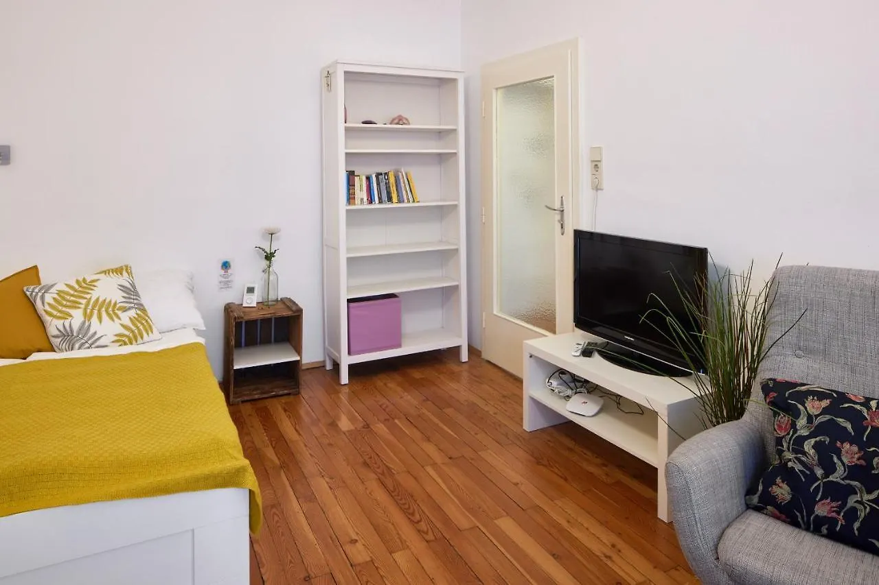 Cosy & Charming In The City Centre Viena